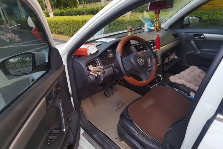 Used Volkswagen Lavida 2013 1.6L Automatic Comfort Edition Driver Seat