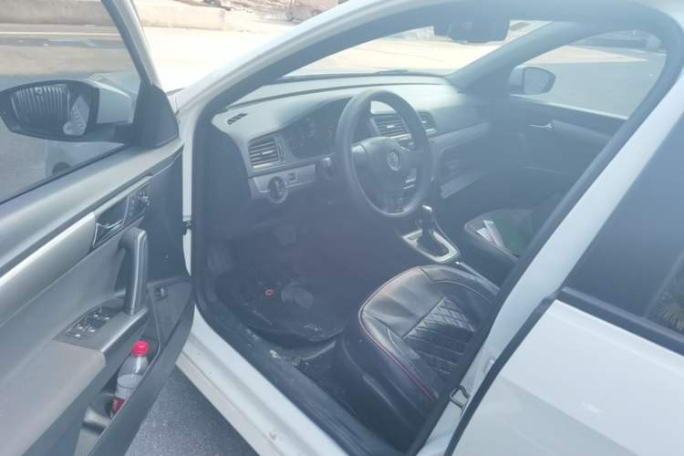 Used Volkswagen Lavida 2013 Revised Classic 1.6L Automatic Fashion Edition Driver Seat