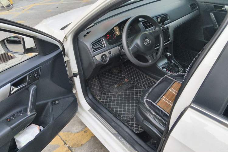 Used Volkswagen Lavida 2013 1.4TSI DSG Comfort Edition Driver Seat
