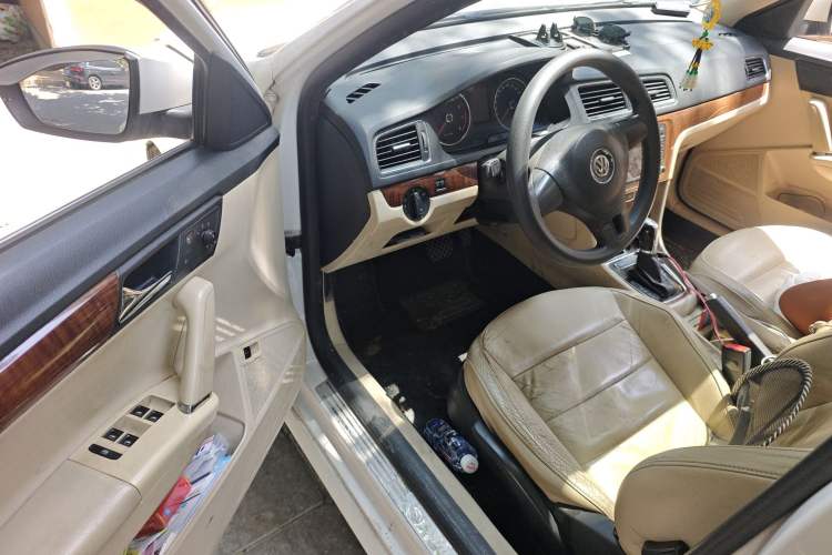 Used Volkswagen Lavida 2013 Restyled Classic 1.6L Automatic Comfort Edition Driver Seat