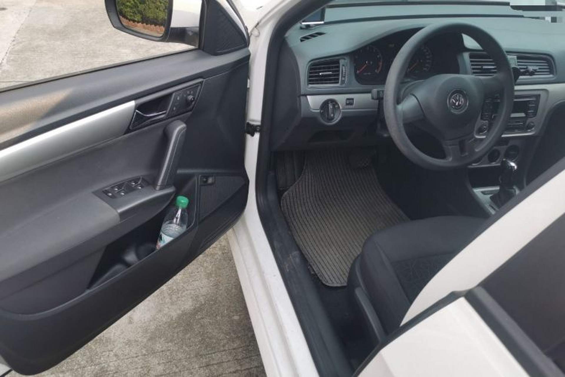 Used Volkswagen Lavida 2013 Revised Classic 1.6L Automatic Fashion Edition Driver Seat