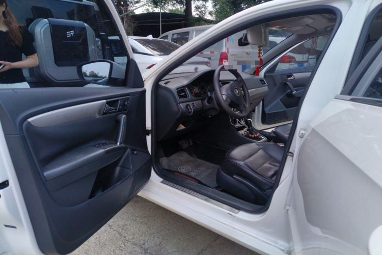Used Volkswagen Lavida 2013 Restyled Classic 1.6L Automatic Comfort Edition Driver Seat