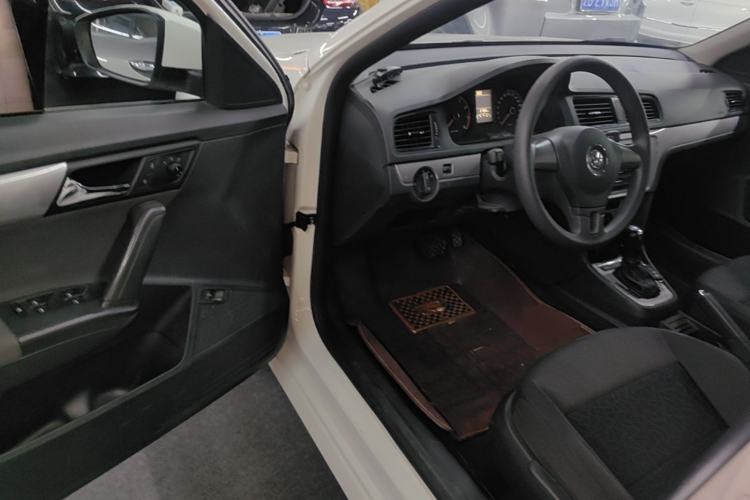 Used Volkswagen Lavida 2013 Revised Classic 1.6L Automatic Fashion Edition Driver Seat