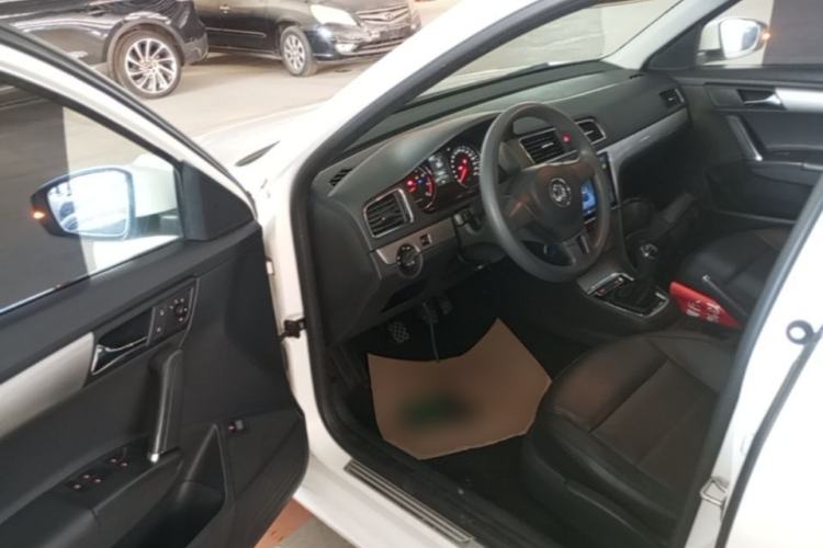 Used Volkswagen Lavida 2013 Restyled Classic 1.6L Manual Comfort Edition Driver Seat