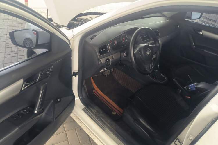 Used Volkswagen Lavida 2013 Restyled Classic 1.6L Automatic Comfort Edition Driver Seat