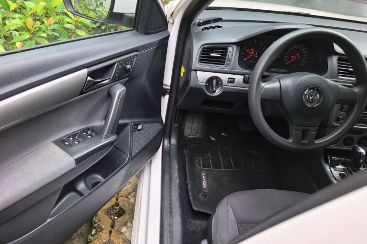 Used Volkswagen Lavida 2013 Revised Classic 1.6L Automatic Fashion Edition Driver Seat