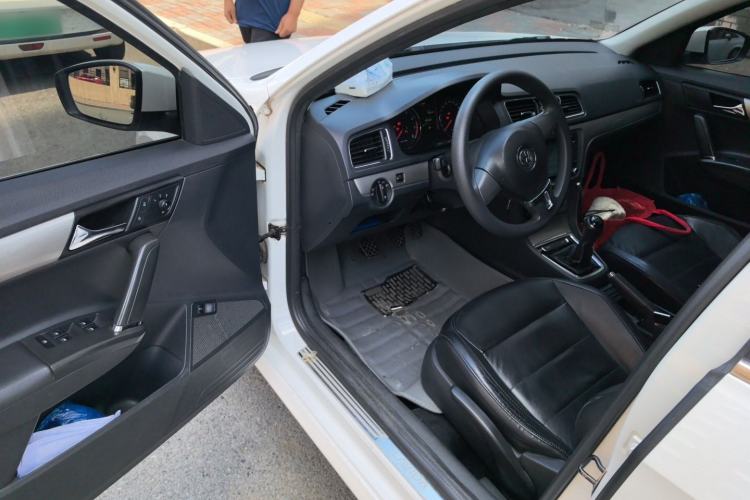 Used Volkswagen Lavida 2013 Restyled Classic 1.6L Manual Comfort Edition Driver Seat