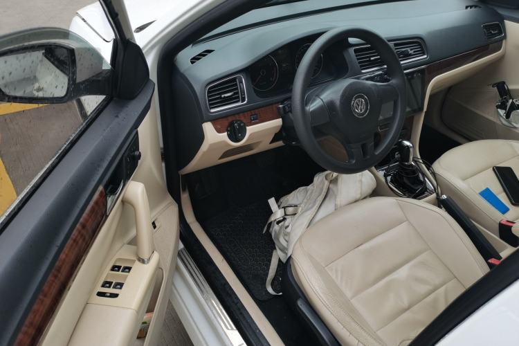 Used Volkswagen Lavida 2013 Restyled Classic 1.6L Automatic Comfort Edition Driver Seat