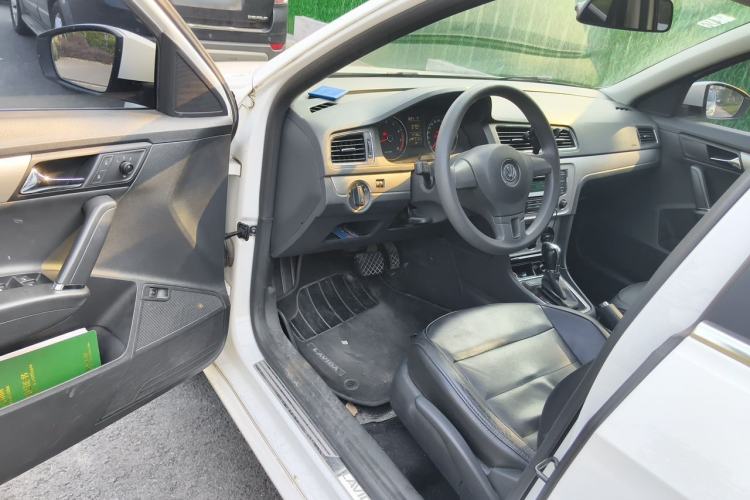 Used Volkswagen Lavida 2013 Revised Version 1.4 TSI DSG Comfort Edition Driver Seat