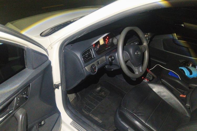 Used Volkswagen Lavida 2013 Restyled Classic 1.6L Automatic Comfort Edition Driver Seat