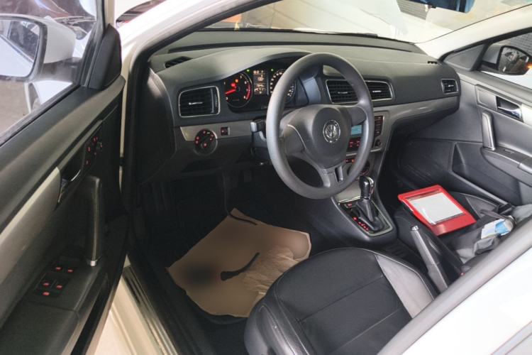 Used Volkswagen Lavida 2013 Restyled Classic 1.6L Automatic Comfort Edition Driver Seat
