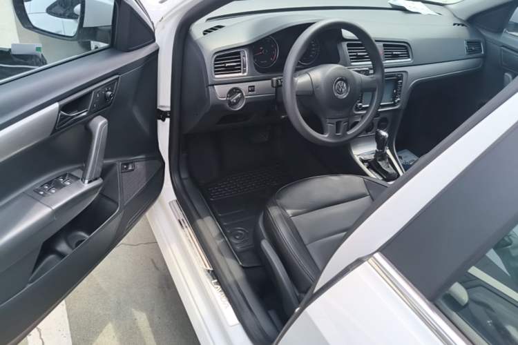 Used Volkswagen Lavida 2013 Restyled Classic 1.6L Automatic Comfort Edition Driver Seat