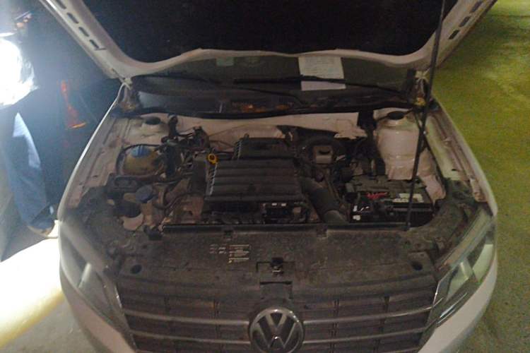Used Volkswagen Lavida 2013 Revised Classic 1.6L Automatic Fashion Edition Engine Bay