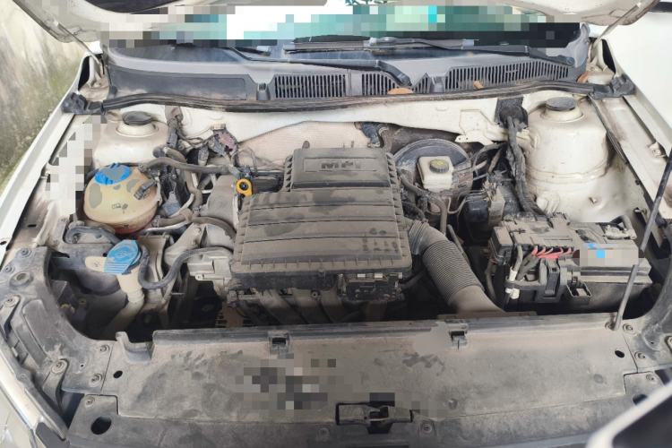 Used Volkswagen Lavida 2013 Restyled Classic 1.6L Manual Comfort Edition Engine Bay