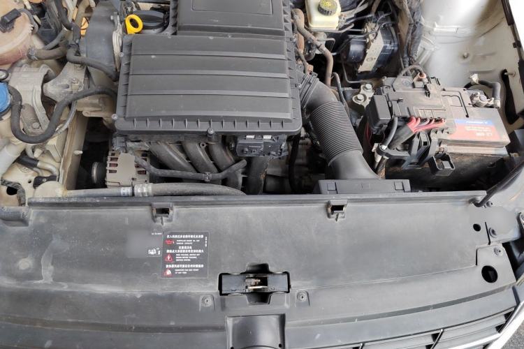Used Volkswagen Lavida 2013 Restyled Classic 1.6L Manual Comfort Edition Engine Bay