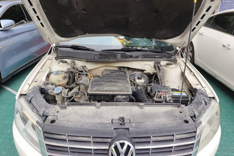 Used Volkswagen Lavida 2013 Revised Classic 1.6L Automatic Fashion Edition Engine Bay