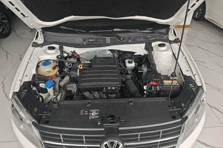 Used Volkswagen Lavida 2013 Restyled Classic 1.6L Automatic Comfort Edition Engine Bay
