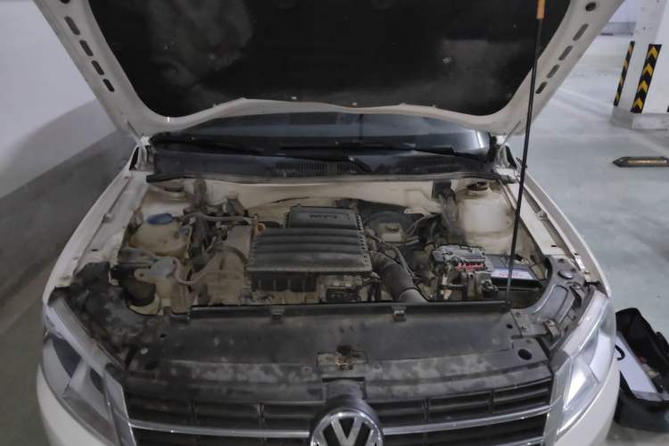 Used Volkswagen Lavida 2013 Revised Classic 1.6L Automatic Fashion Edition Engine Bay
