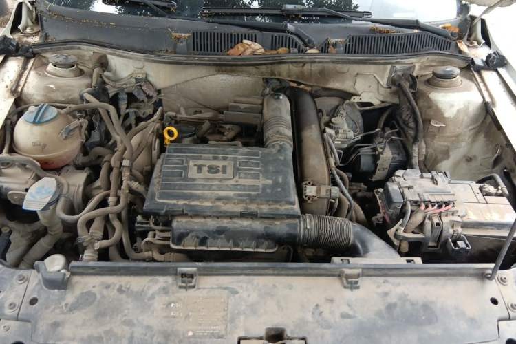 Used Volkswagen Lavida 2013 1.4TSI DSG Comfort Edition Engine Bay