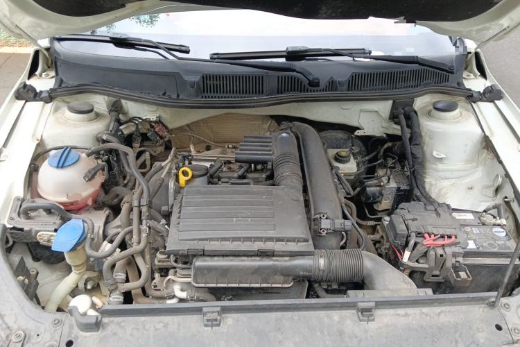 Used Volkswagen Lavida 2013 Revised Version 1.4 TSI Manual Comfort Edition Engine Bay