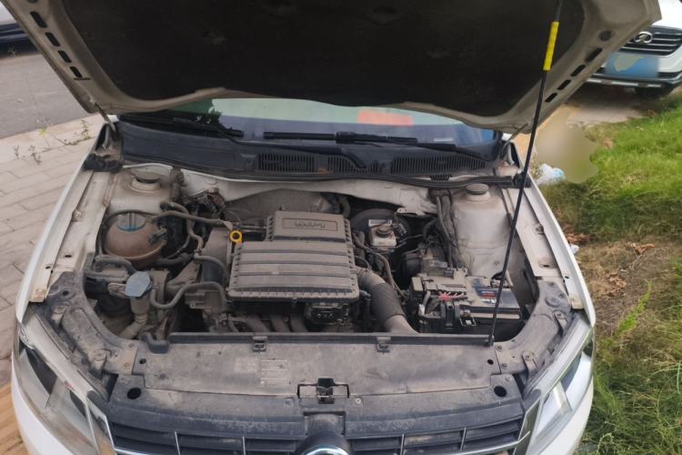 Used Volkswagen Lavida 2013 Restyled Classic 1.6L Automatic Comfort Edition Engine Bay