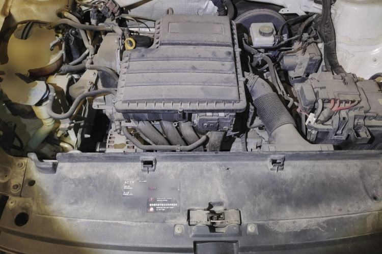 Used Volkswagen Lavida 2013 Revised Classic 1.6L Automatic Fashion Edition Engine Bay
