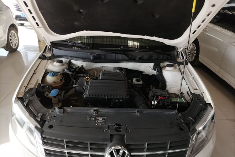 Used Volkswagen Lavida 2013 Restyled Classic 1.6L Automatic Comfort Edition Engine Bay