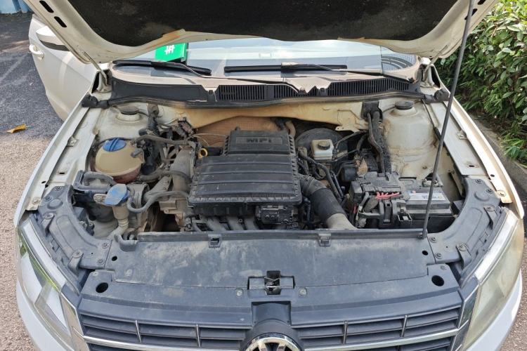 Used Volkswagen Lavida 2013 Restyled Classic 1.6L Automatic Comfort Edition Engine Bay