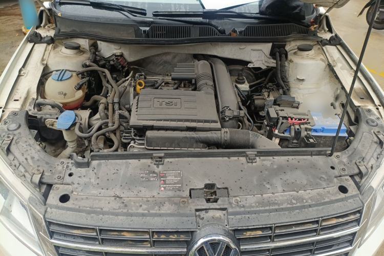 Used Volkswagen Lavida 2013 1.4TSI Manual Comfort Edition Engine Bay