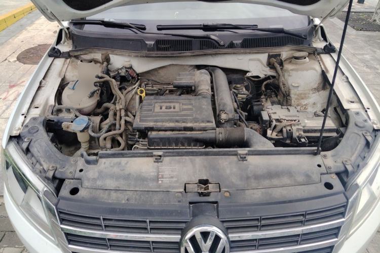 Used Volkswagen Lavida 2013 Revised Version 1.4 TSI DSG Comfort Edition Engine Bay