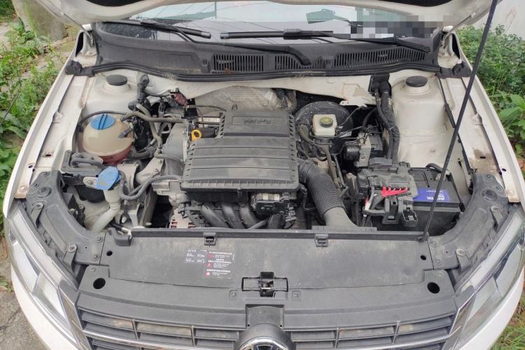 Used Volkswagen Lavida 2013 Restyled Classic 1.6L Automatic Comfort Edition Engine Bay