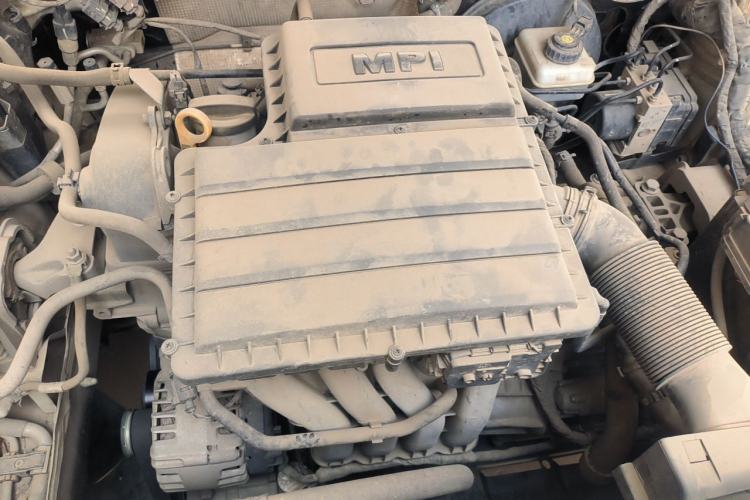 Used Volkswagen Lavida 2013 1.6L Automatic Comfort Edition Engine Bay