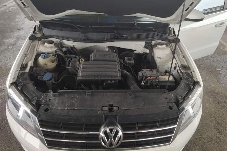 Used Volkswagen Lavida 2013 Revised Classic 1.6L Automatic Fashion Edition Engine Bay