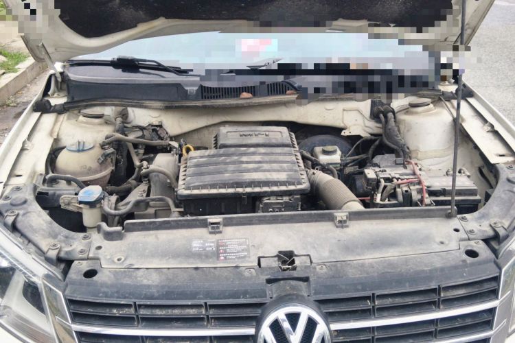 Used Volkswagen Lavida 2013 Revised Classic 1.6L Manual Fashion Edition Engine Bay