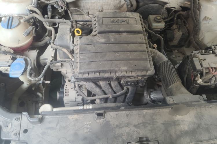 Used Volkswagen Lavida 2013 Restyled Classic 1.6L Manual Comfort Edition Engine Bay