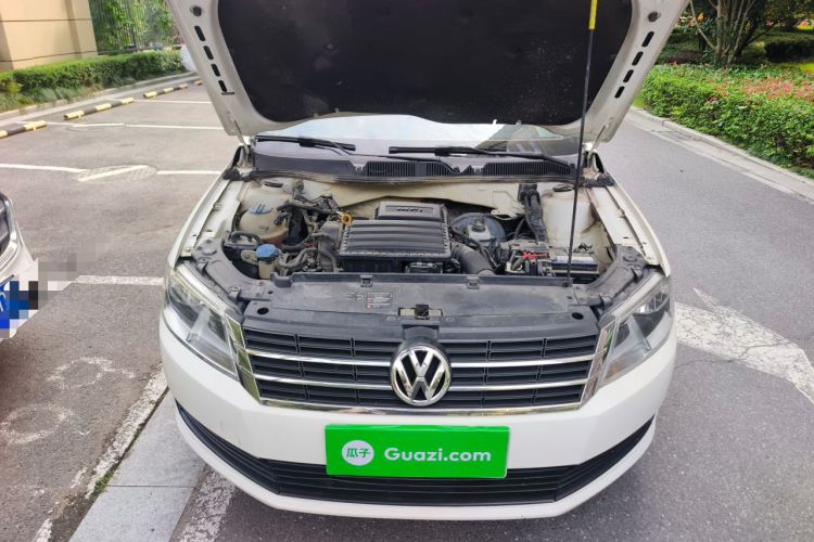 Used Volkswagen Lavida 2013 Revised Classic 1.6L Automatic Fashion Edition Engine Bay