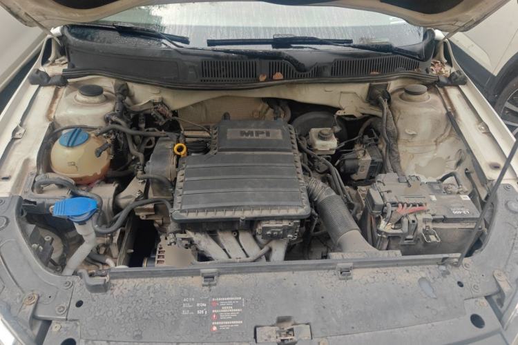 Used Volkswagen Lavida 2013 Revised Classic 1.6L Automatic Fashion Edition Engine Bay