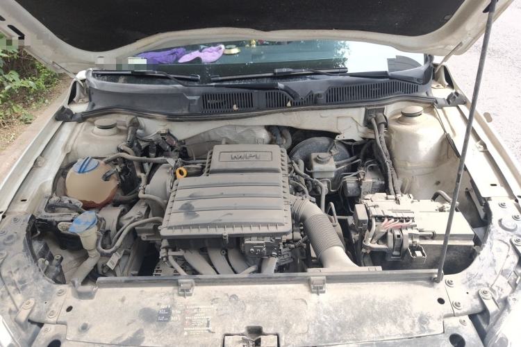 Used Volkswagen Lavida 2013 Restyled Classic 1.6L Manual Comfort Edition Engine Bay