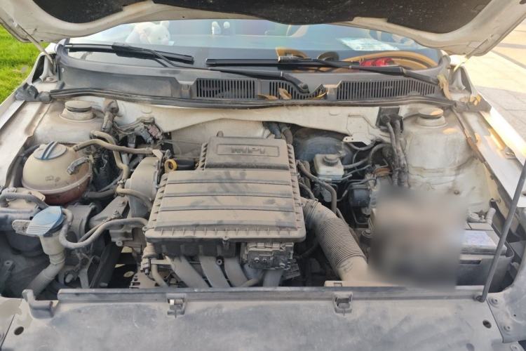Used Volkswagen Lavida 2013 Restyled Classic 1.6L Manual Comfort Edition Engine Bay