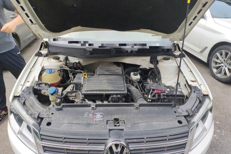 Used Volkswagen Lavida 2013 1.6L Automatic Luxury Edition Engine Bay