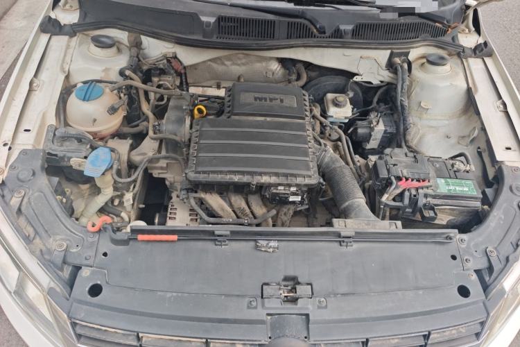 Used Volkswagen Lavida 2013 Revised Classic 1.6L Automatic Fashion Edition Engine Bay