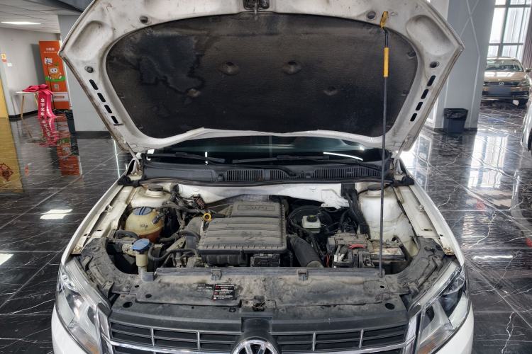 Used Volkswagen Lavida 2013 Restyled Classic 1.6L Automatic Comfort Edition Engine Bay