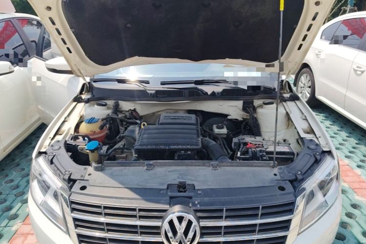 Used Volkswagen Lavida 2013 Restyled Classic 1.6L Automatic Comfort Edition Engine Bay