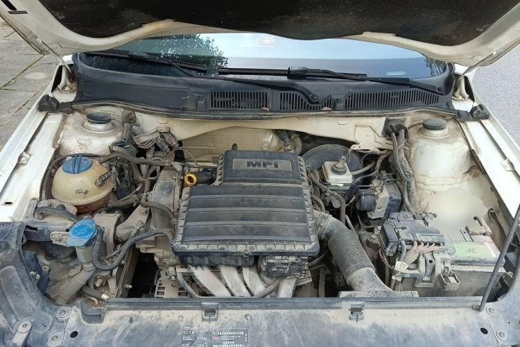 Used Volkswagen Lavida 2013 Restyled Classic 1.6L Manual Comfort Edition Engine Bay