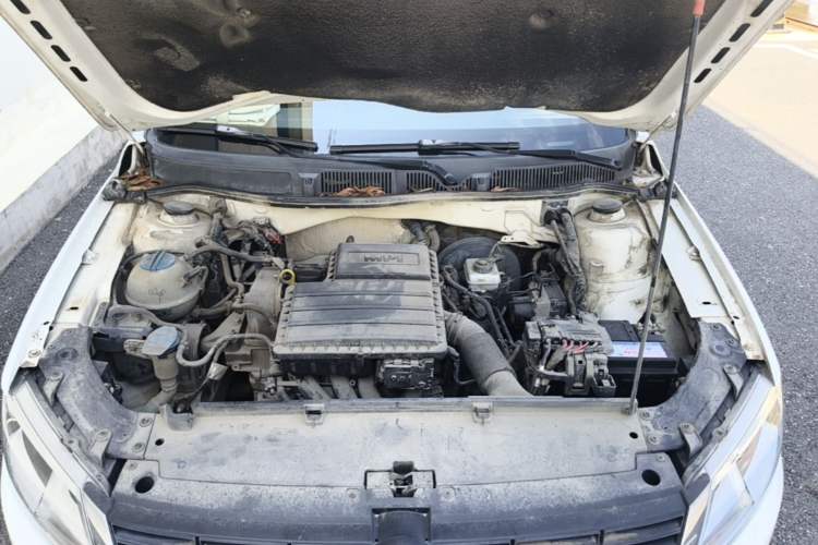 Used Volkswagen Lavida 2013 Revised Classic 1.6L Automatic Fashion Edition Engine Bay