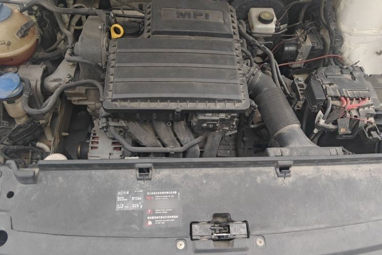 Used Volkswagen Lavida 2013 Revised Classic 1.6L Automatic Fashion Edition Engine Bay