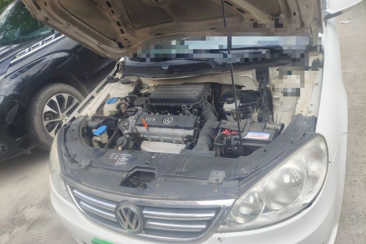 Used Volkswagen Lavida 2013 Classic 1.6L Manual Fashion Edition Engine Bay