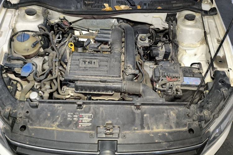 Used Volkswagen Lavida 2013 Revised Version 1.4 TSI DSG Comfort Edition Engine Bay