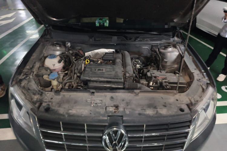 Used Volkswagen Lavida 2013 Revised Version 1.4 TSI DSG Comfort Edition Engine Bay