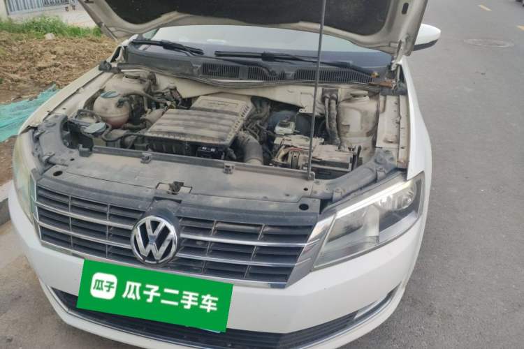Used Volkswagen Lavida 2013 1.6L Automatic Comfort Edition Engine Bay Left